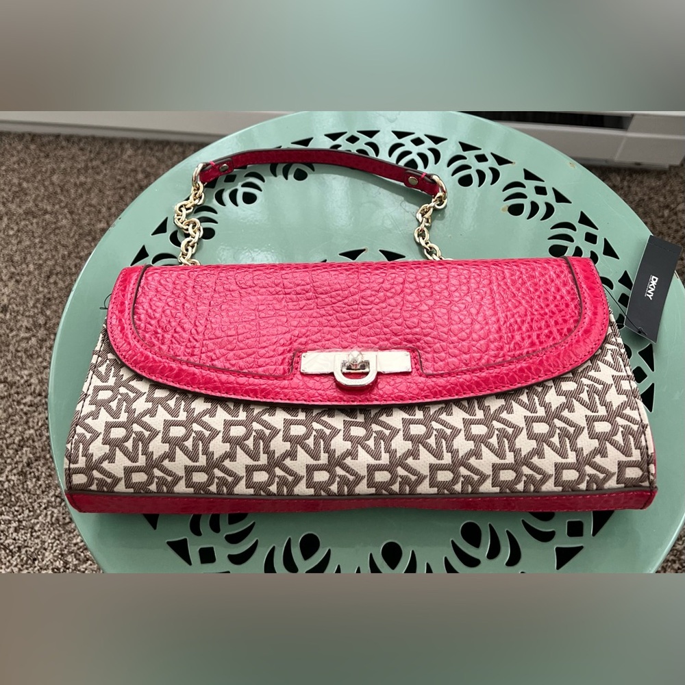 DKNY Beekman Clutch Shoulder Bag Chino Pink Leather Gold Chain Latch Flap